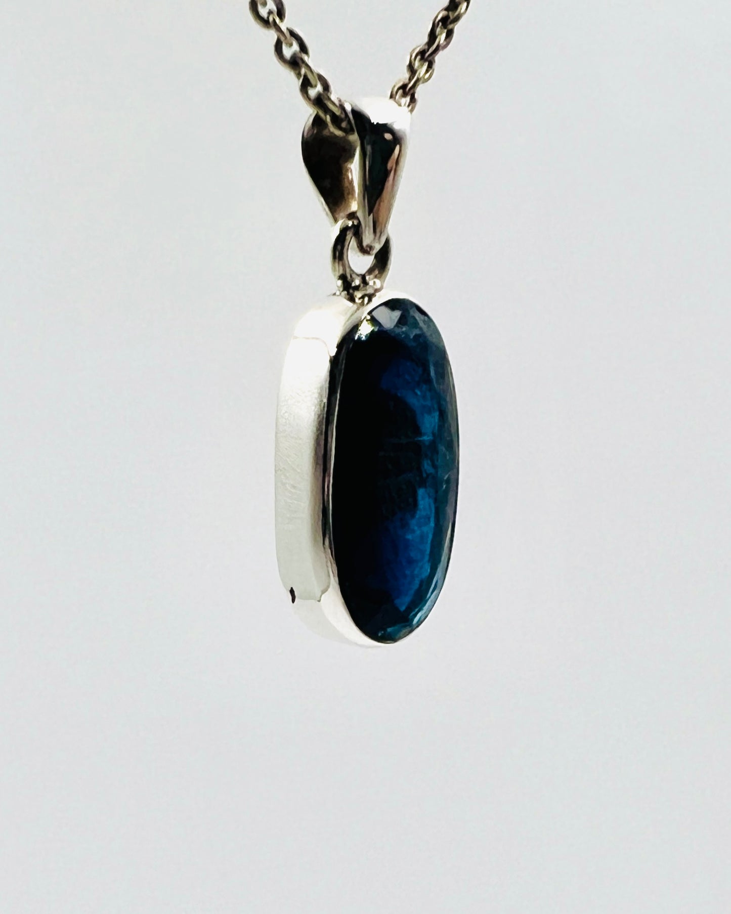 Facetted Blue Nepali Kyanite in .925 Silver Setting