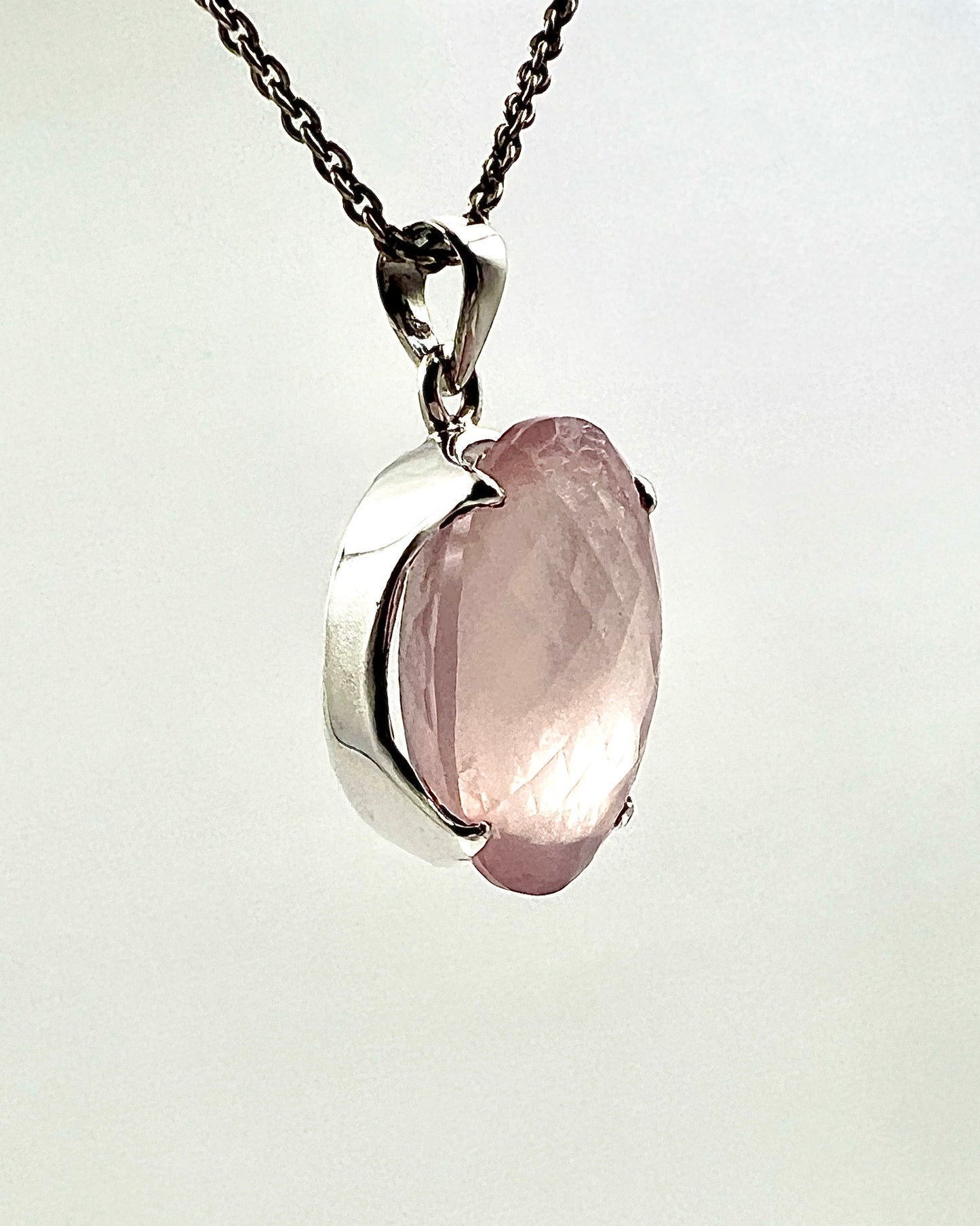 Facetted Rose Quartz in .925 Silver Setting