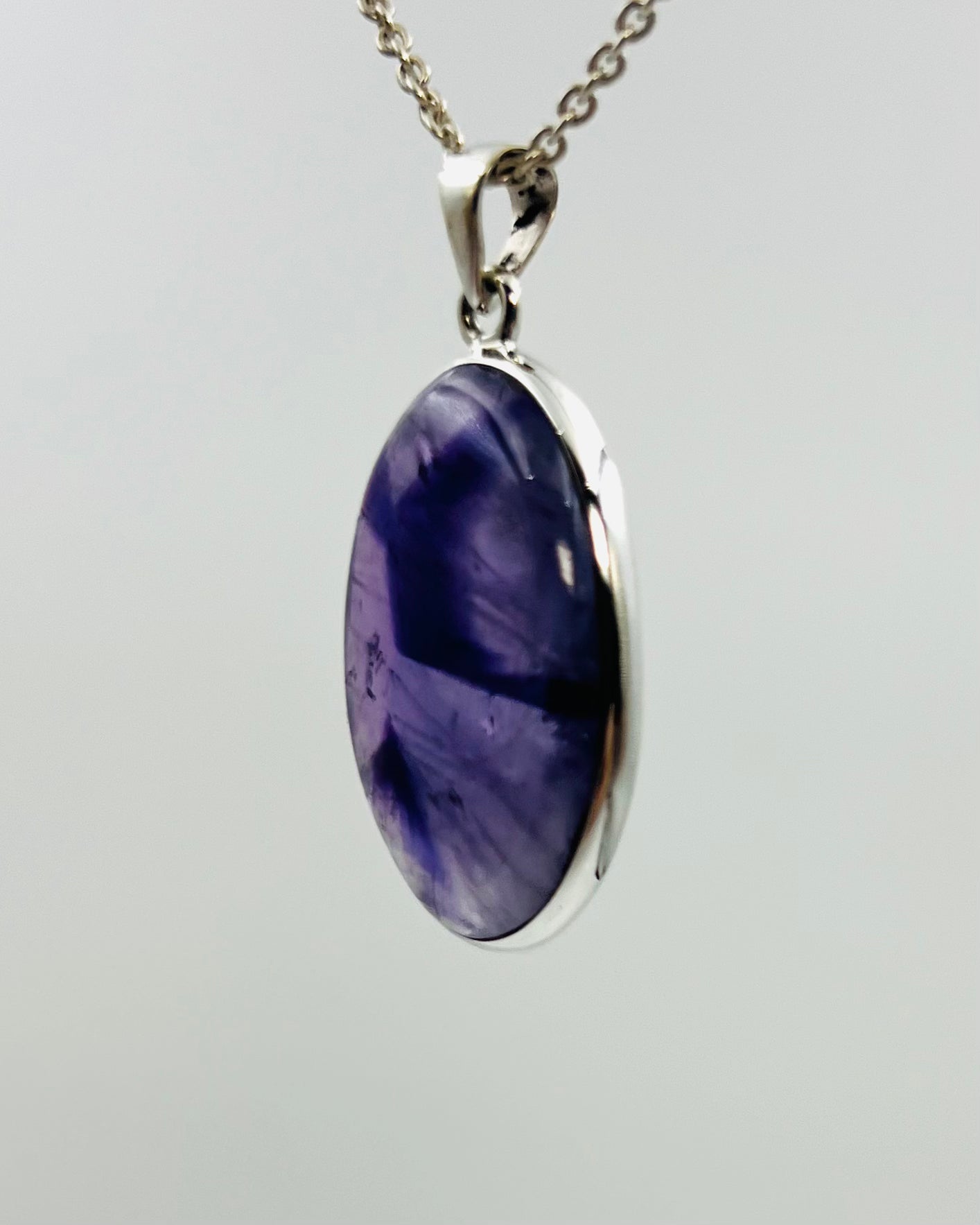 Indian Flower Amethyst (w/ Tripache) in 0.925 Silver