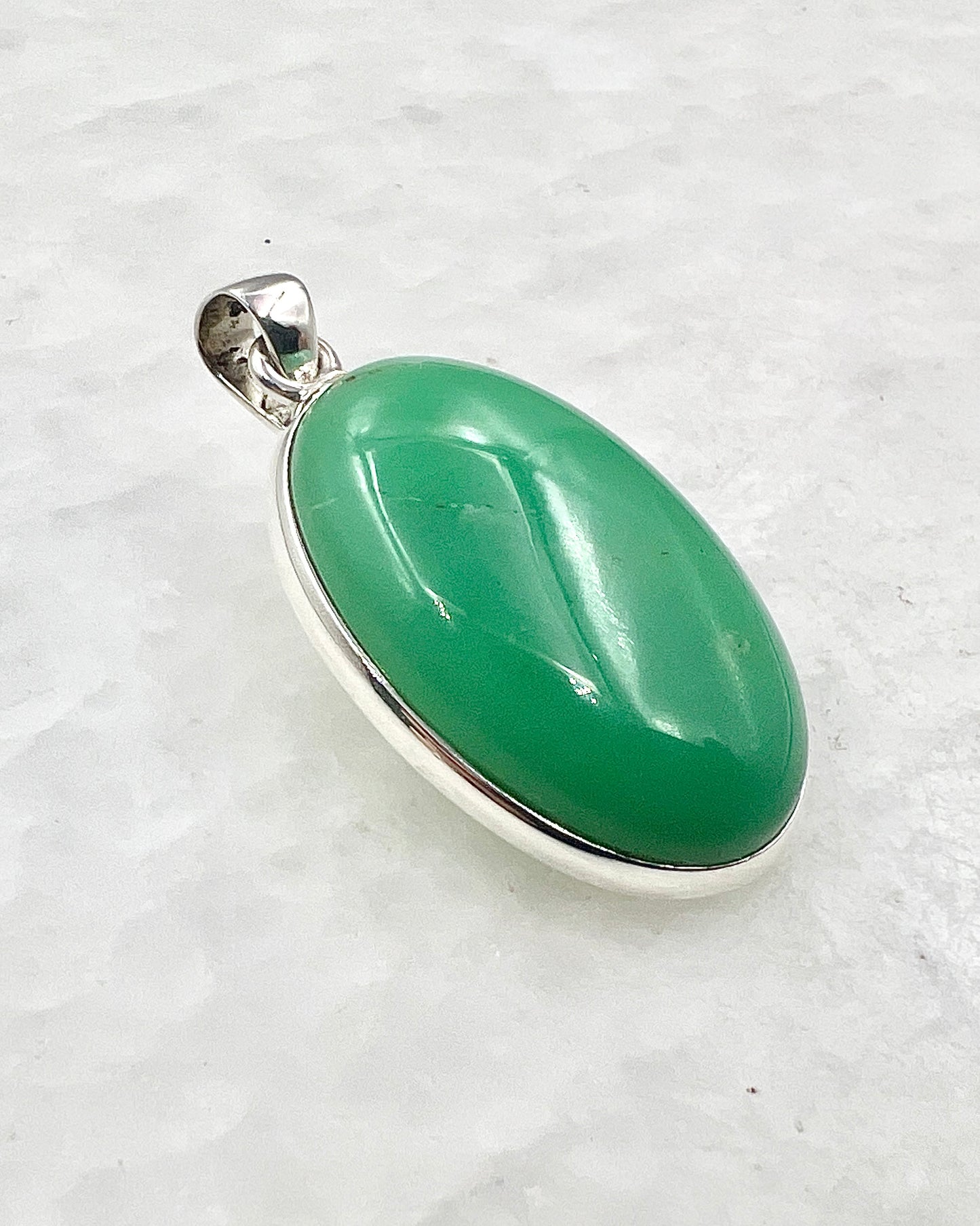 Dark Green Crysoprase in 0.925 Silver