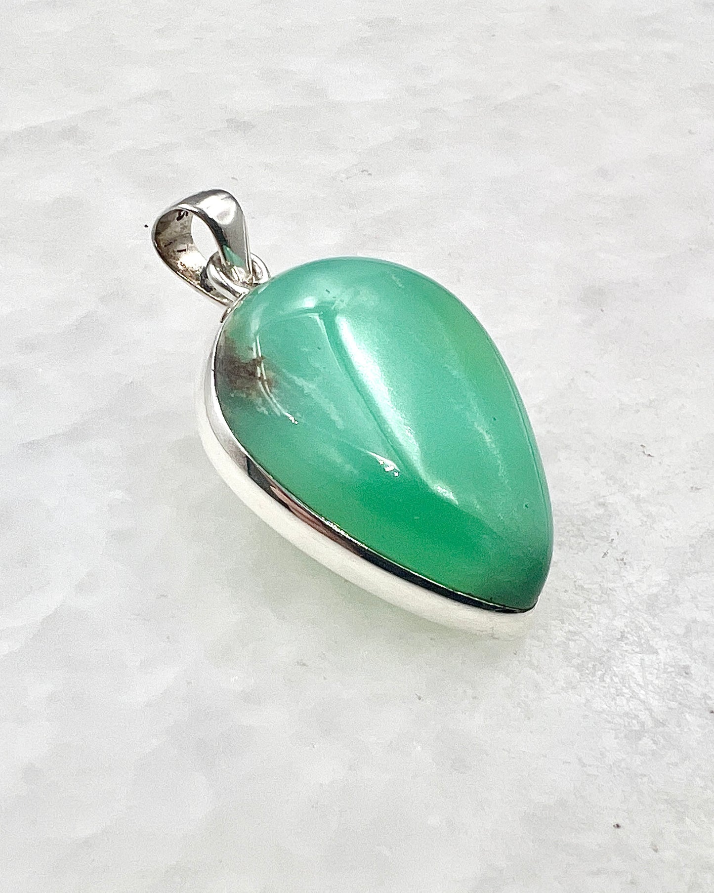 Dark Green Crysoprase in 0.925 Silver