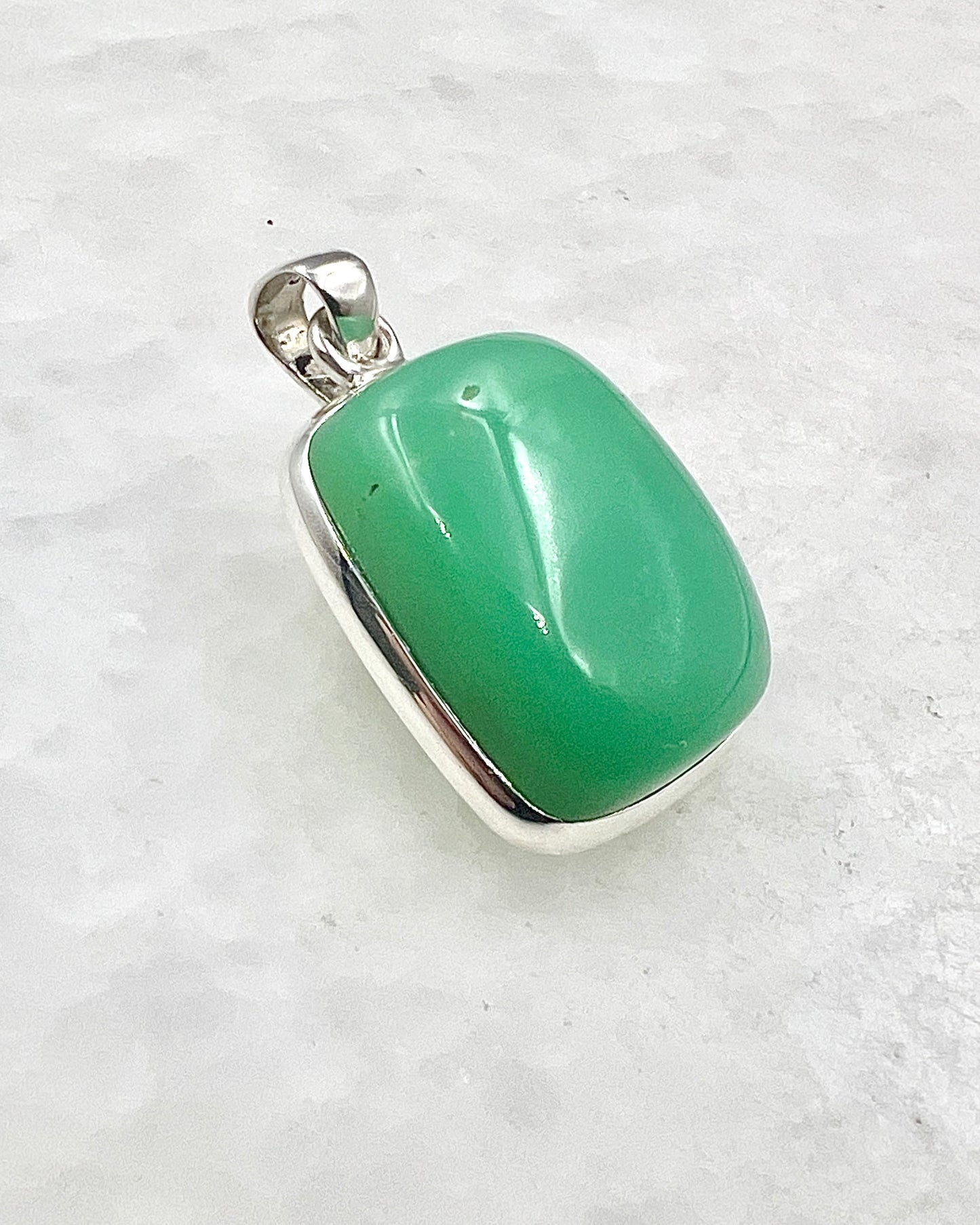 Dark Green Crysoprase in 0.925 Silver