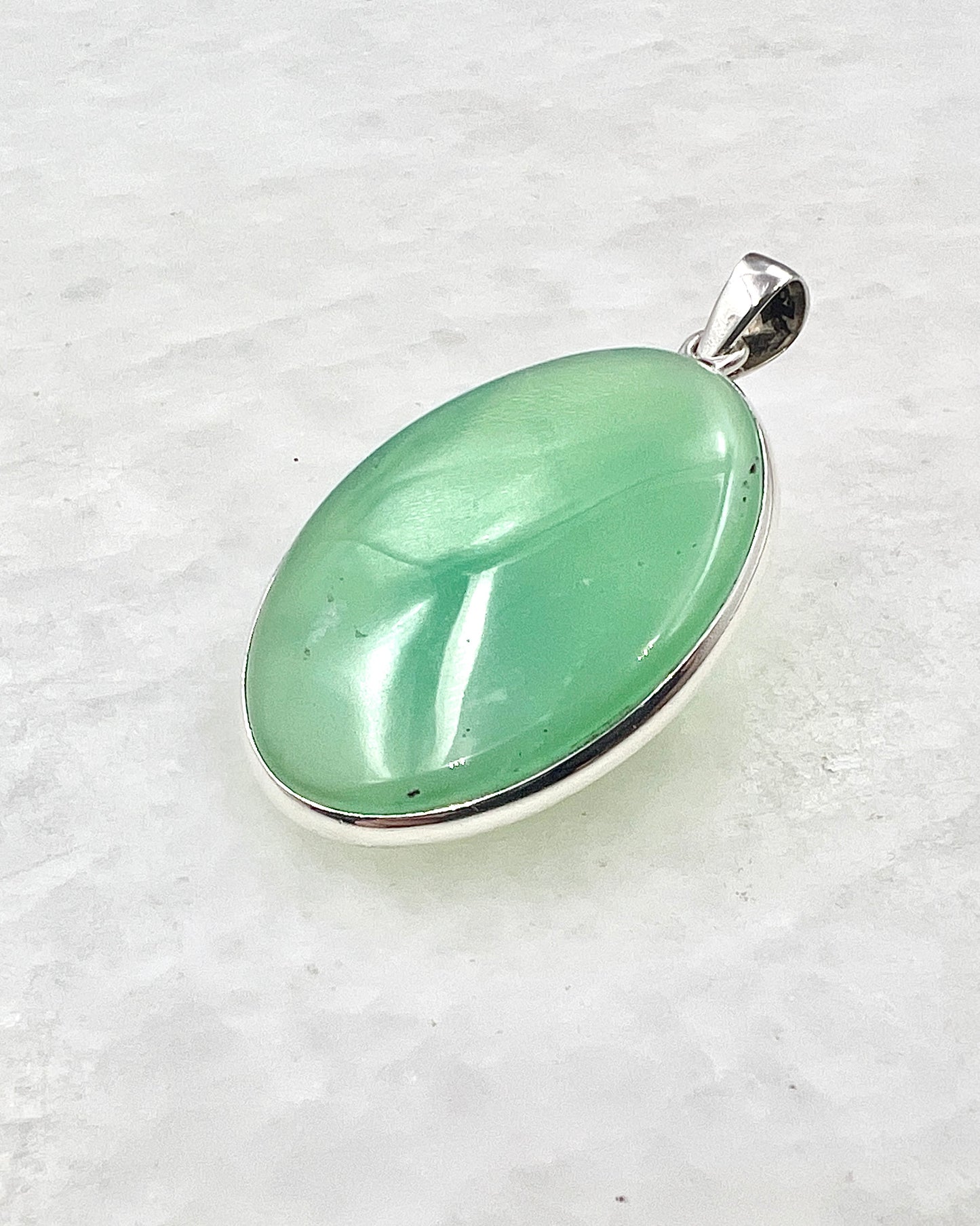 Dark Green Crysoprase in 0.925 Silver