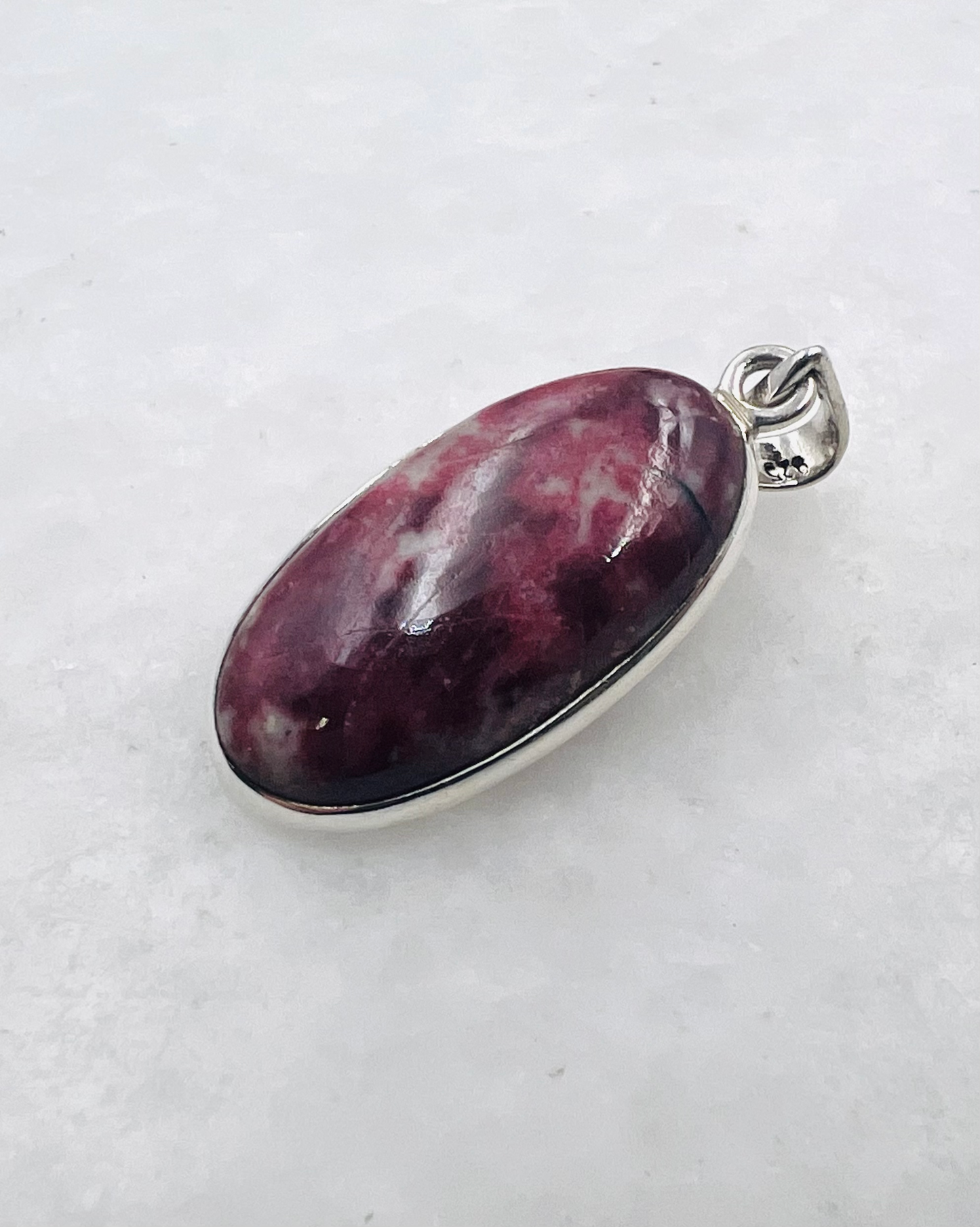 Thulite in 0.925 Silver