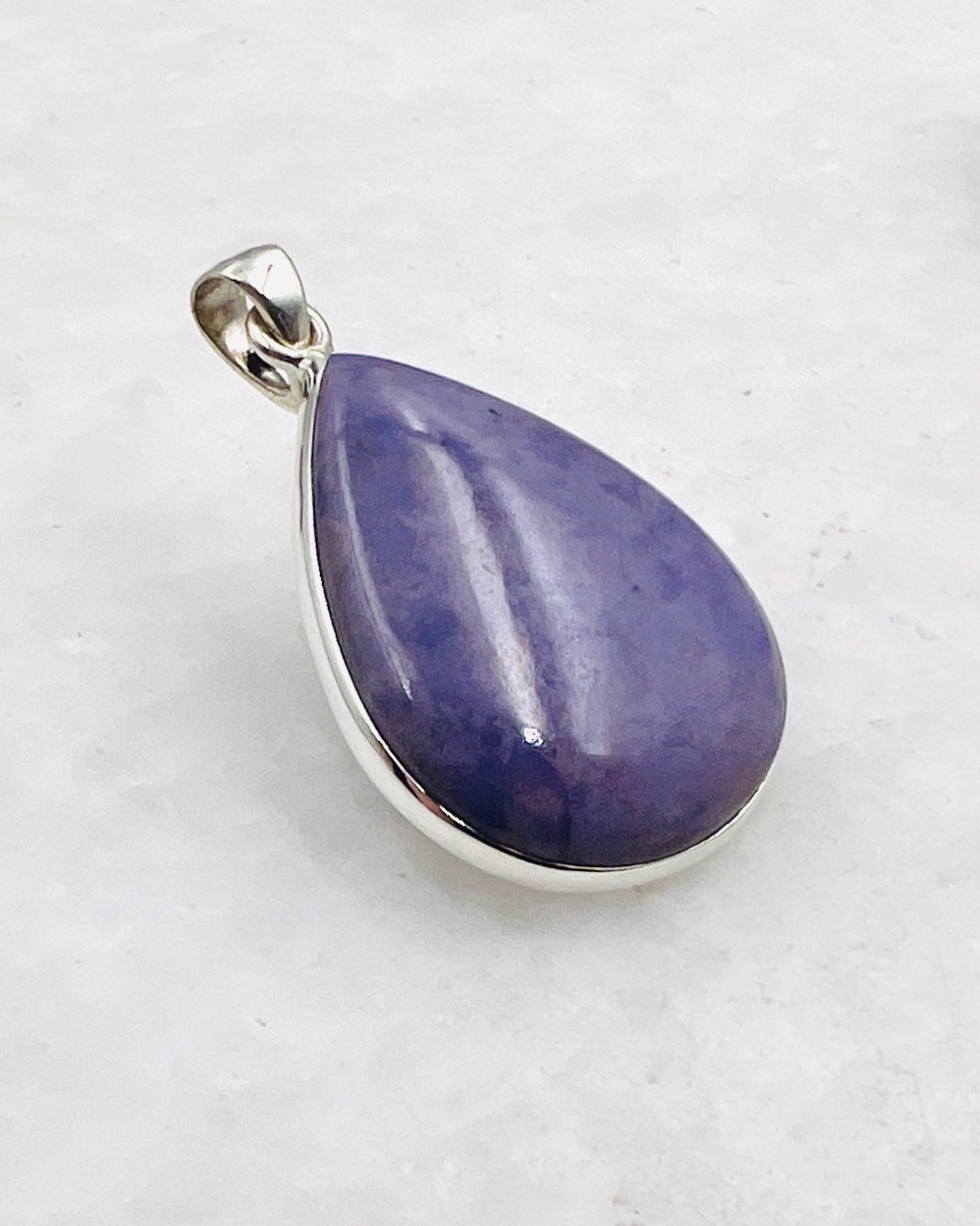 Lavender Jade in 0.925 Silver