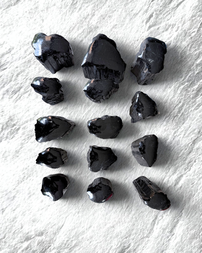 Tourmaline noire polie de qualité supérieure