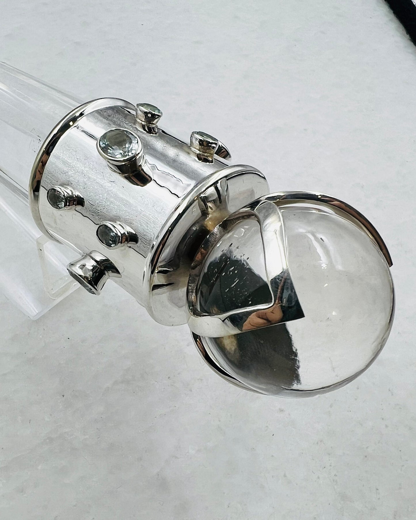 Baguette en cristal Vogel aigue-marine sertie de 3 sphères de lotus ouvertes