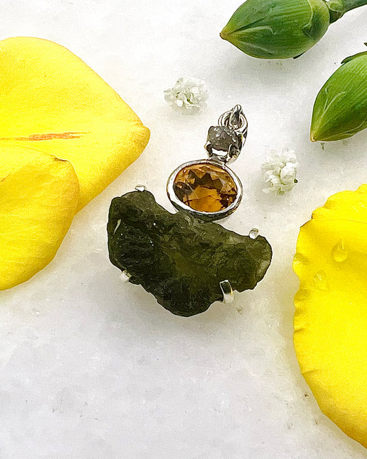 Moldavite, Facetted Citrine & Raw Diamond as a Combi Pendant