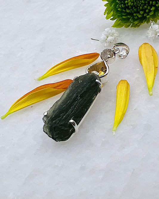 Moldavite, Facetted Citrine & Raw Diamond as a Combi Pendant