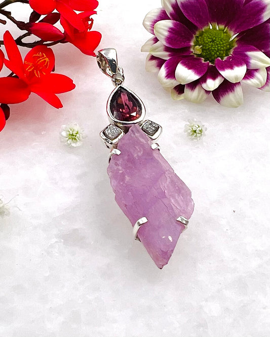 Facetted Red Turmaline, Kunzite Crystal, Diamond & Raw Diamonds as a Combi Pendant