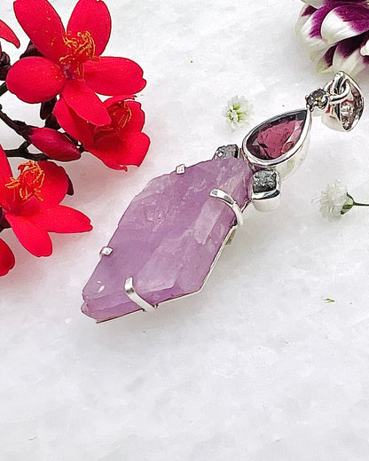 Facetted Red Turmaline, Kunzite Crystal, Diamond & Raw Diamonds as a Combi Pendant