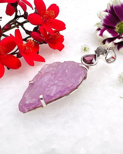 Facetted Red Turmaline, Raw Diamond and Kunzite Crystal as a Combi Pendant