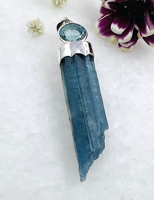 Natural Dark Blue South Indian Aquamarine Crystal with Facetted Aquamarine accent as a Combi Pendant