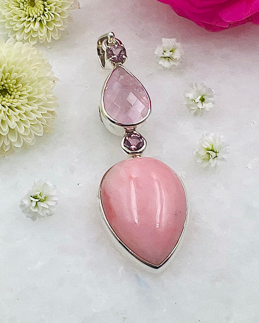 Pink Opal, Facetted Morganite and Pink Tourmaline as a Combi