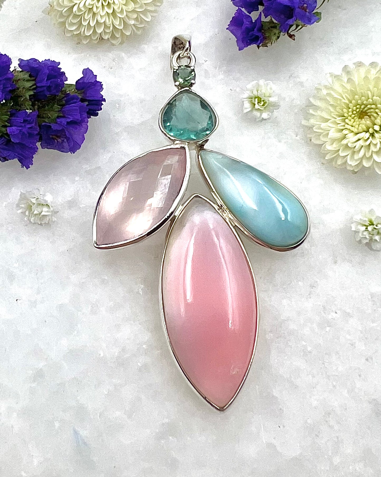 Pink Opal, Facetted Rose Quartz, Blue Fluorite, Larimar and Tourmaline as a Combi