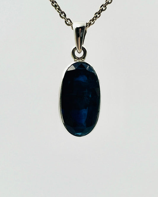 Facetted Blue Nepali Kyanite in .925 Silver Setting