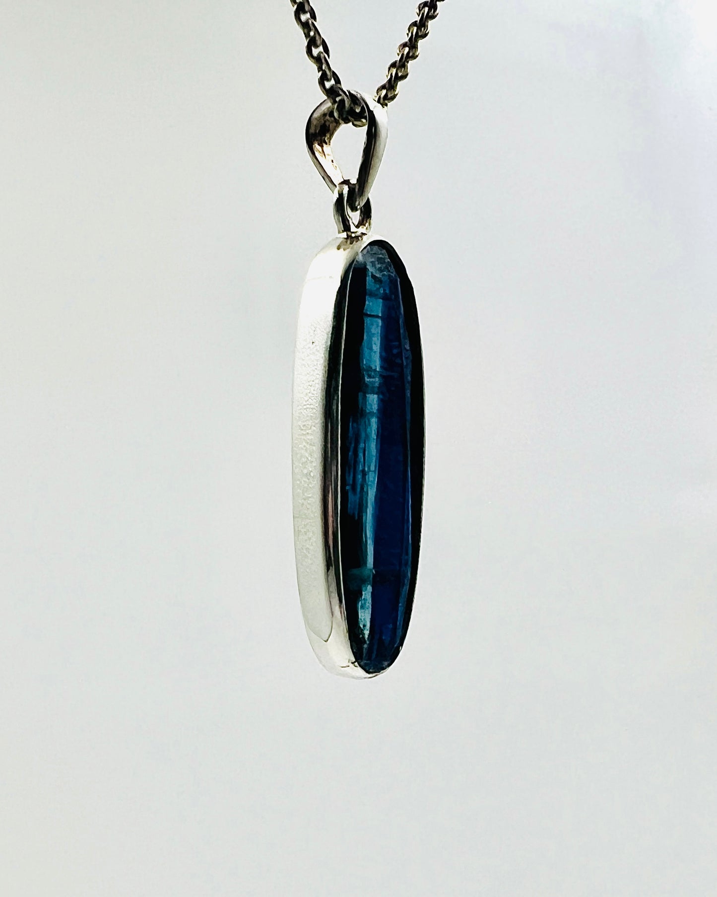 Facetted Blue Nepali Kyanite in .925 Silver Setting