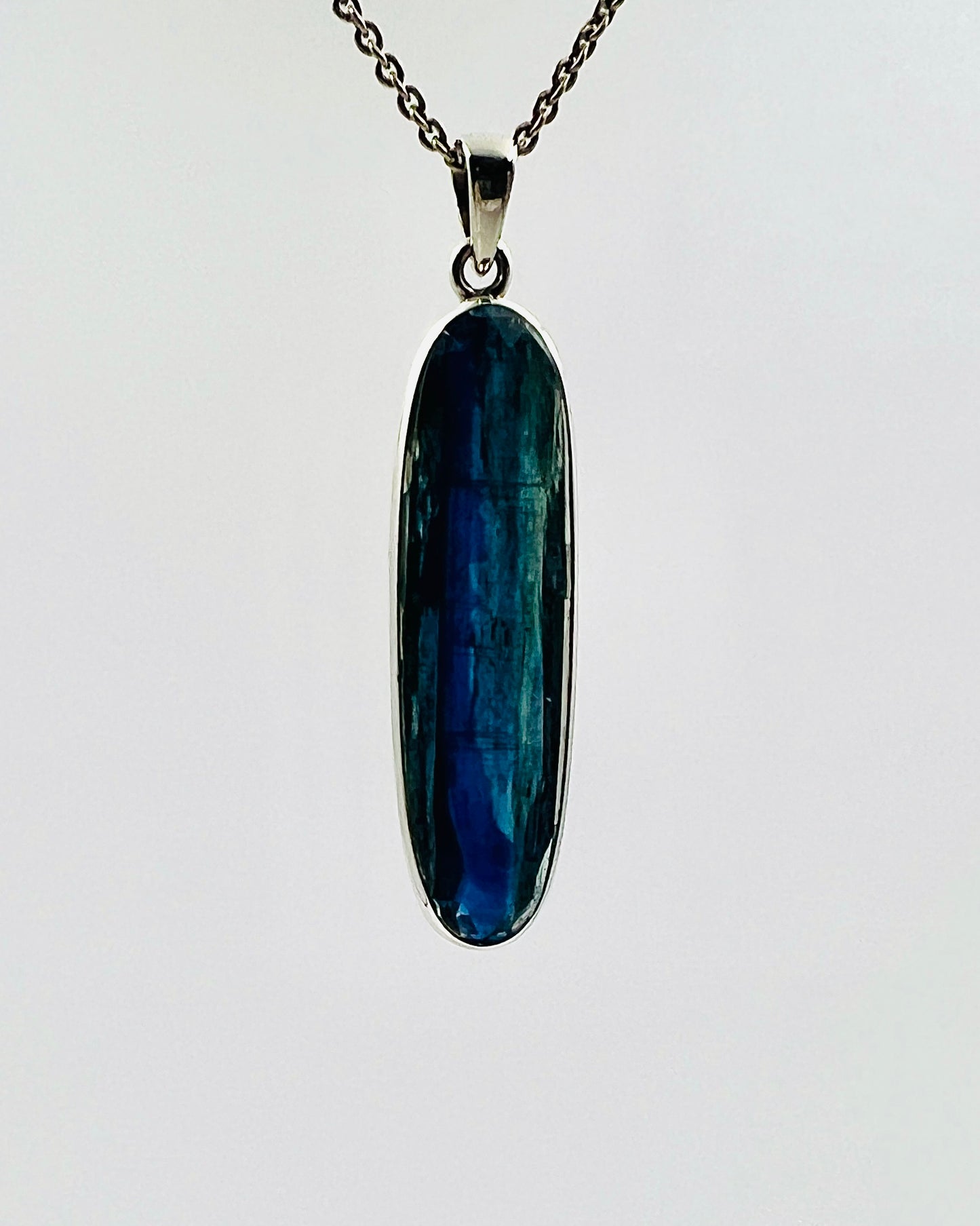 Facetted Blue Nepali Kyanite in .925 Silver Setting