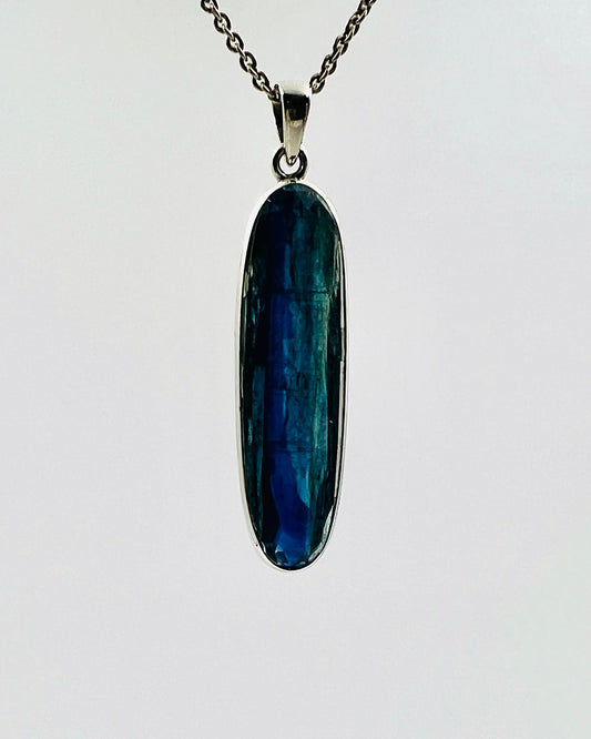 Facetted Blue Nepali Kyanite in .925 Silver Setting