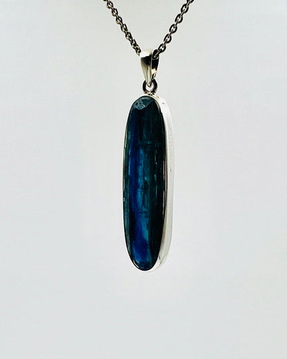 Facetted Blue Nepali Kyanite in .925 Silver Setting
