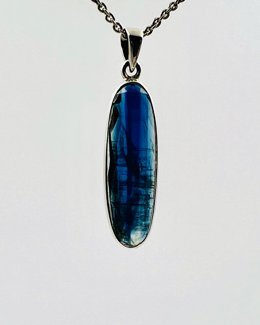 Facetted Blue Nepali Kyanite in .925 Silver Setting