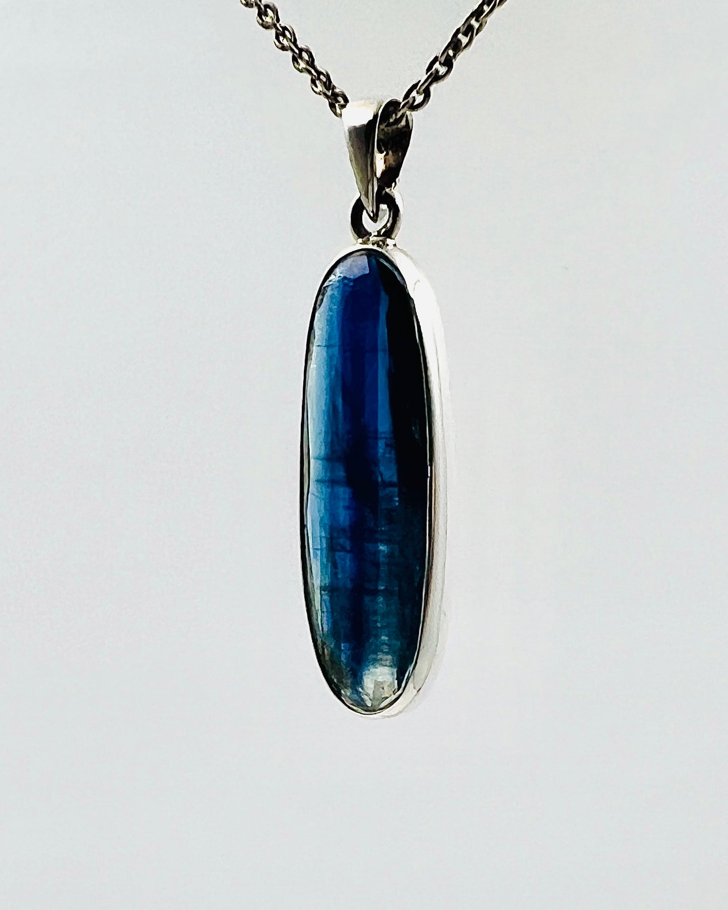 Facetted Blue Nepali Kyanite in .925 Silver Setting