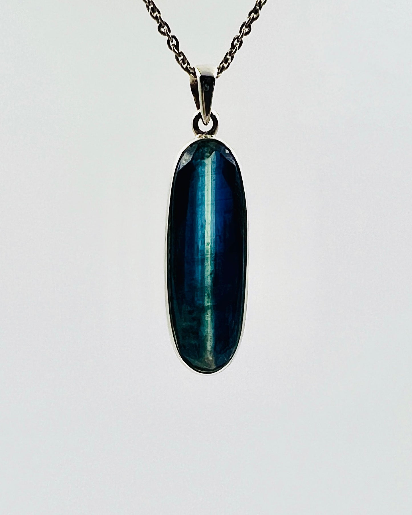 Facetted Blue Nepali Kyanite in .925 Silver Setting