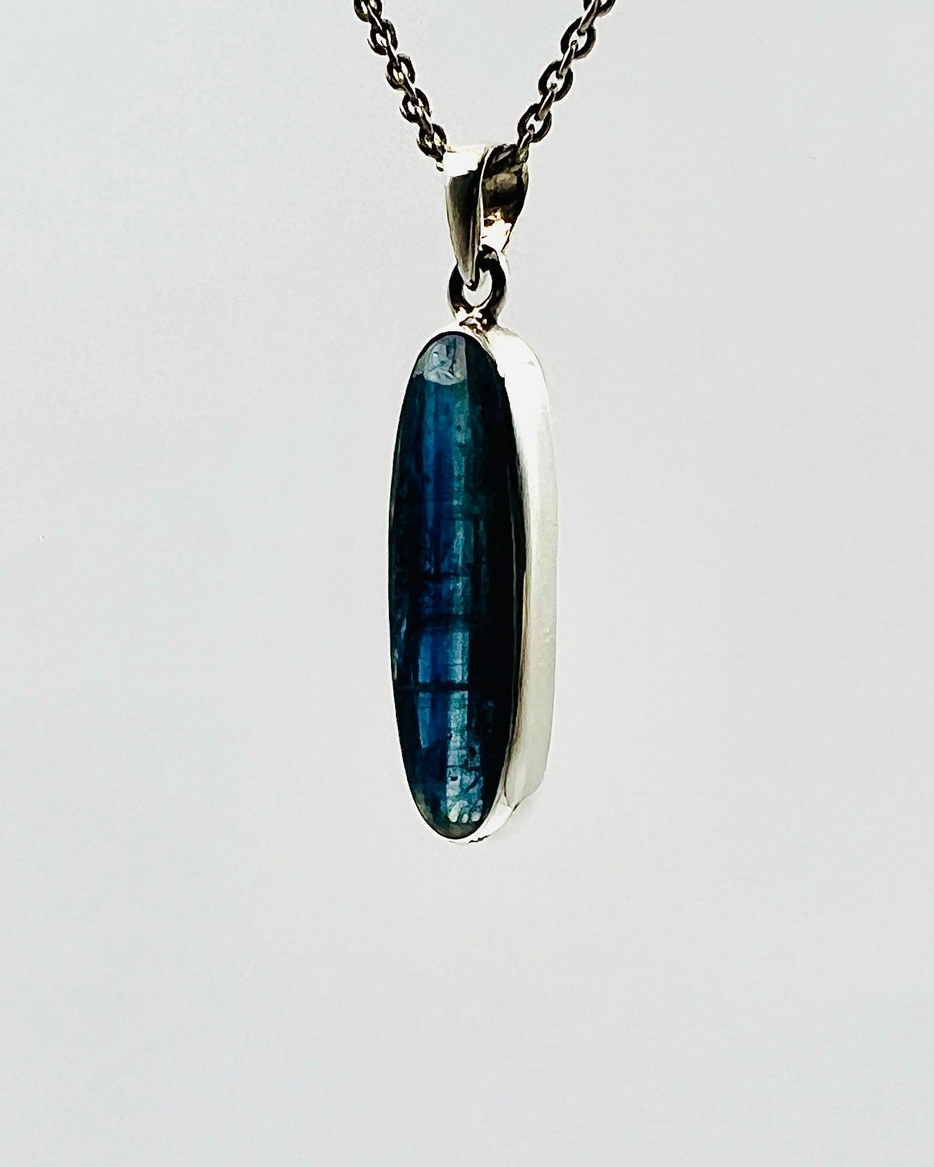 Facetted Blue Nepali Kyanite in .925 Silver Setting