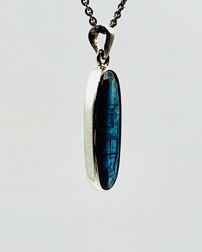 Facetted Blue Nepali Kyanite in .925 Silver Setting