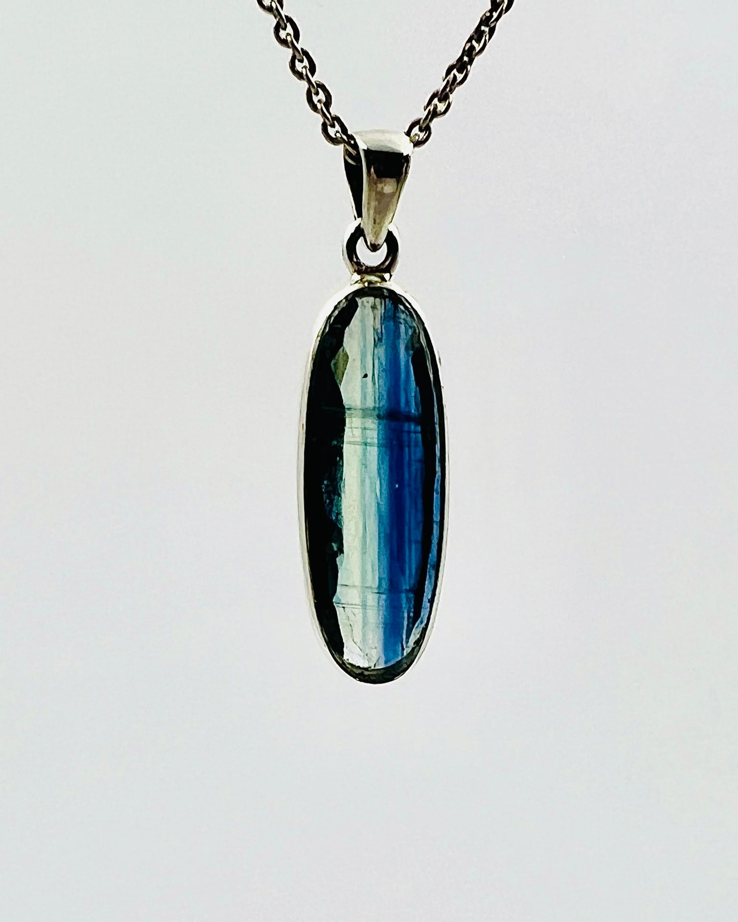 Facetted Blue Nepali Kyanite in .925 Silver Setting