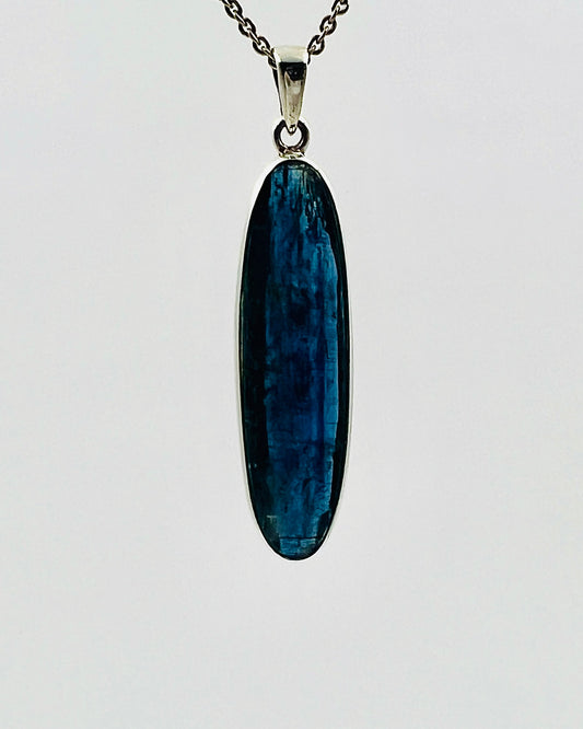 Facetted Blue Nepali Kyanite in .925 Silver Setting