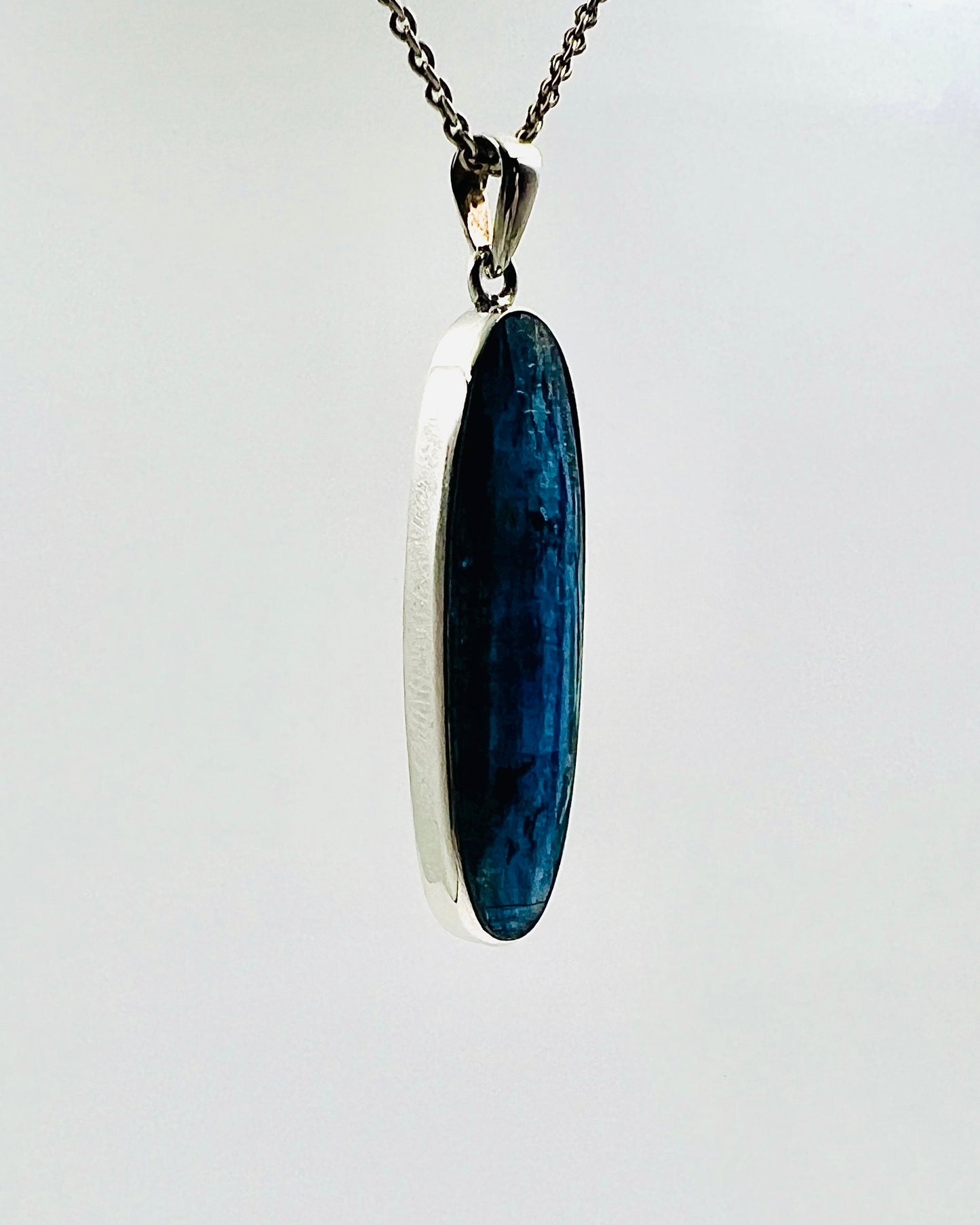 Facetted Blue Nepali Kyanite in .925 Silver Setting