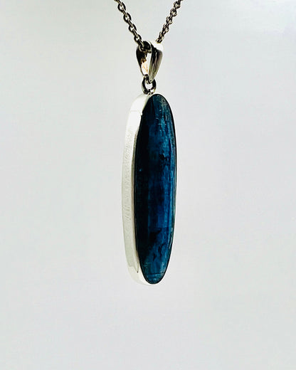 Facetted Blue Nepali Kyanite in .925 Silver Setting
