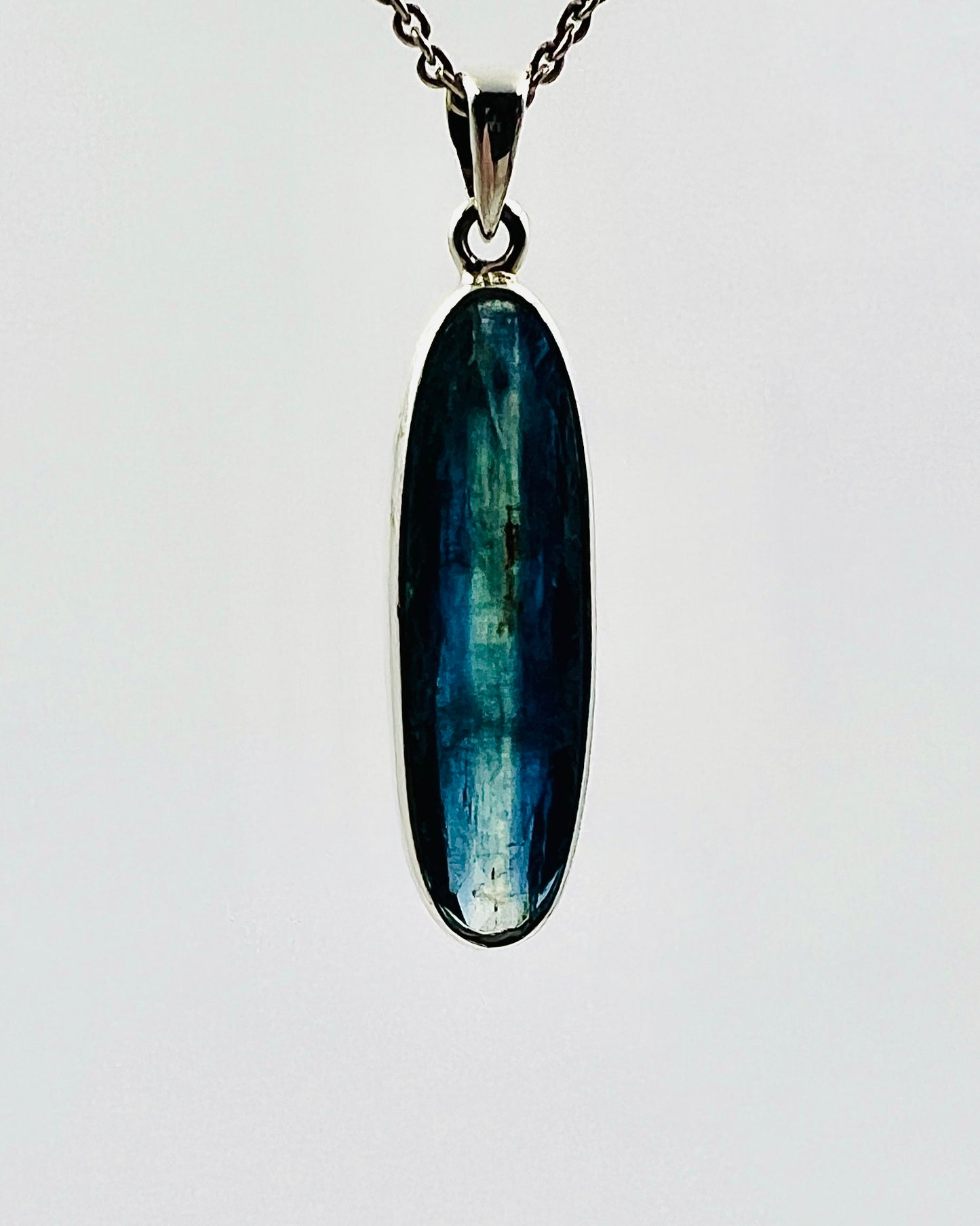 Facetted Blue Nepali Kyanite in .925 Silver Setting