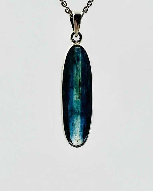 Facetted Blue Nepali Kyanite in .925 Silver Setting
