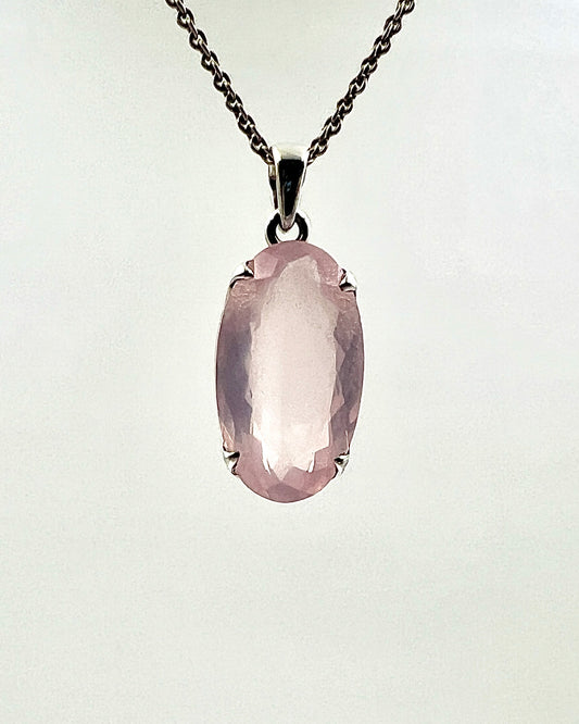 Facetted Rose Quartz in .925 Silver Setting