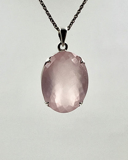 Facetted Rose Quartz in .925 Silver Setting