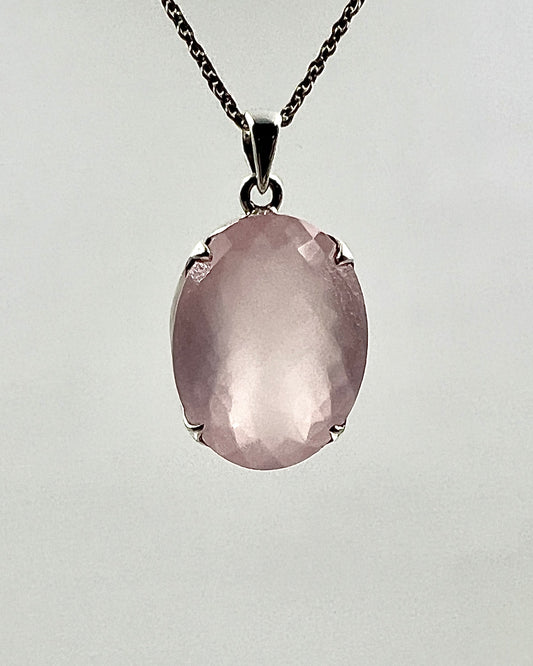 Facetted Rose Quartz in .925 Silver Setting
