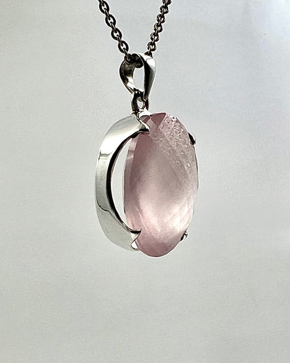 Facetted Rose Quartz in .925 Silver Setting