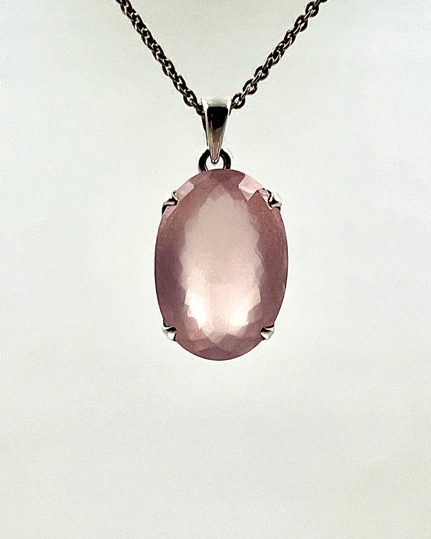 Facetted Rose Quartz in .925 Silver Setting