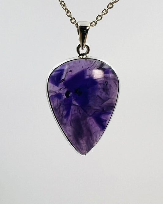 Indian Flower Amethyst (w/ Tripache) in 0.925 Silver