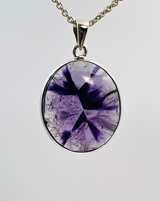 Indian Flower Amethyst (w/ Tripache) in 0.925 Silver