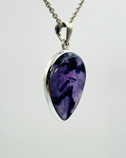 Indian Flower Amethyst (w/ Tripache) in 0.925 Silver
