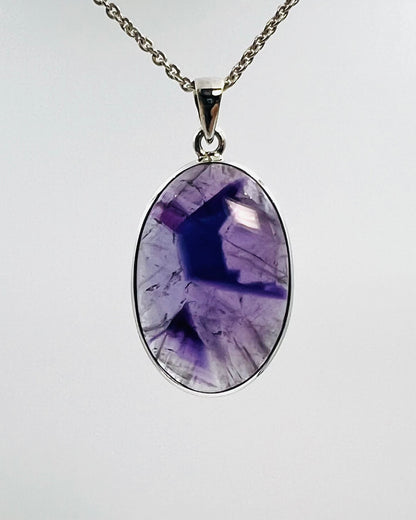 Indian Flower Amethyst (w/ Tripache) in 0.925 Silver