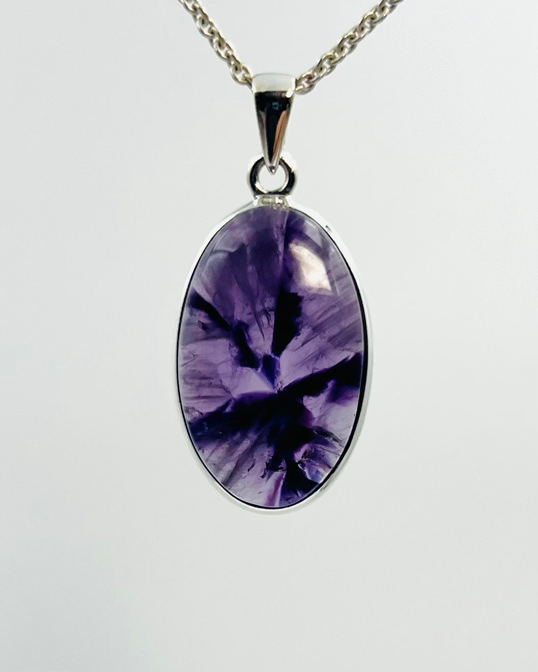 Indian Flower Amethyst (w/ Tripache) in 0.925 Silver