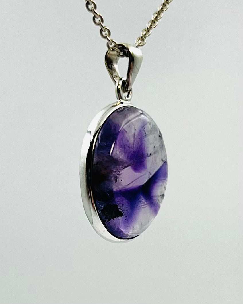 Indian Flower Amethyst (w/ Tripache) in 0.925 Silver