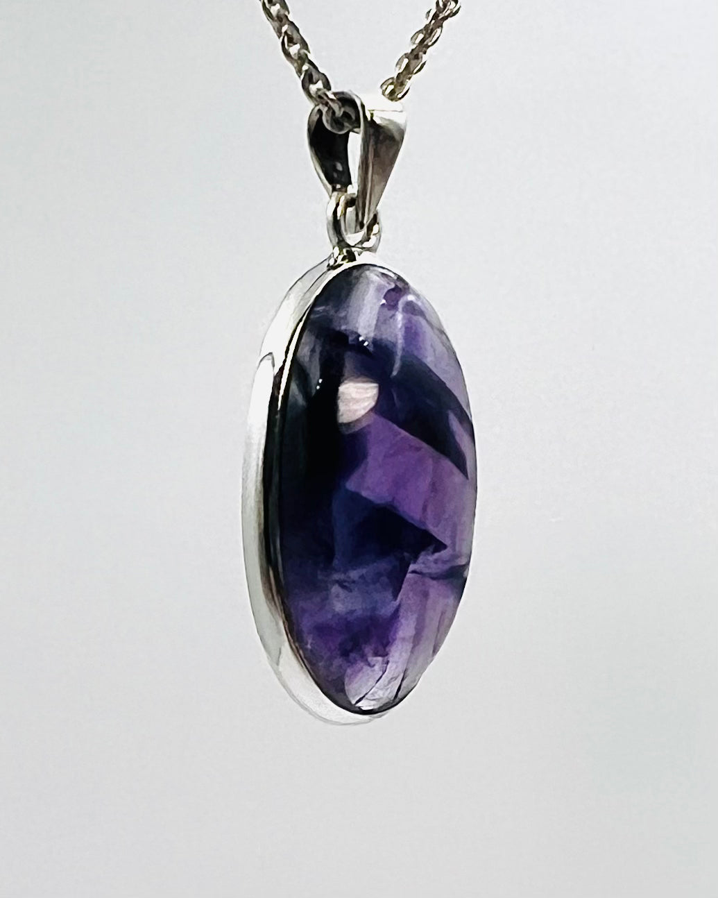 Indian Flower Amethyst (w/ Tripache) in 0.925 Silver
