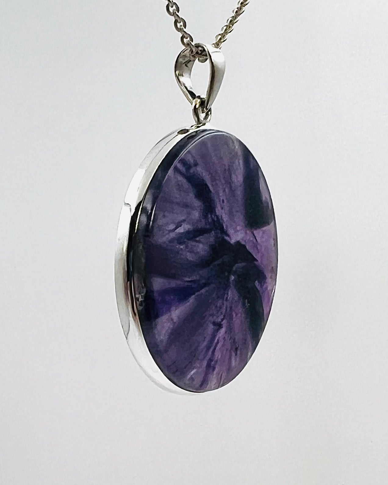Indian Flower Amethyst (w/ Tripache) in 0.925 Silver