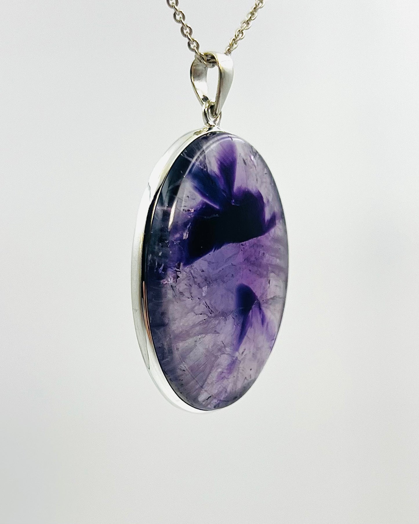 Indian Flower Amethyst (w/ Tripache) in 0.925 Silver