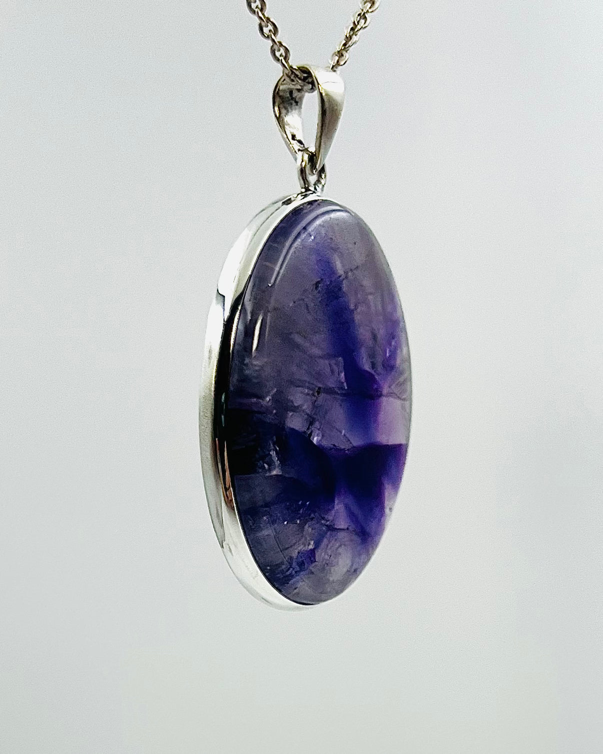 Indian Flower Amethyst (w/ Tripache) in 0.925 Silver